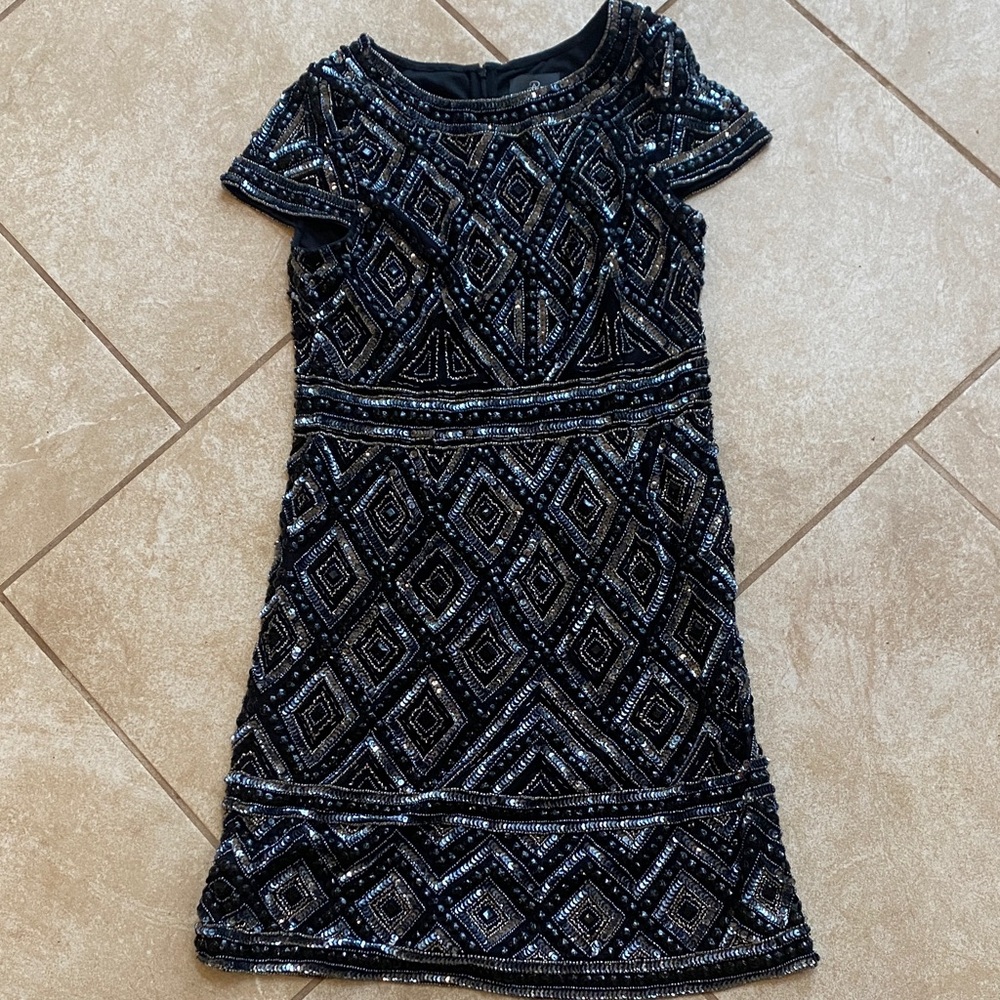 Adrianna Papell Black and Silver Embellished Dress. Size 8.